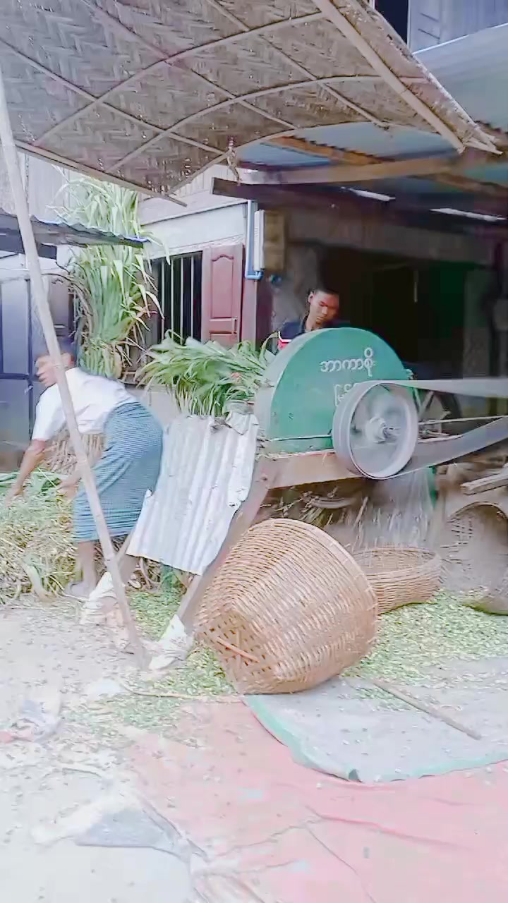 @8/နက်မောက်သားလေး