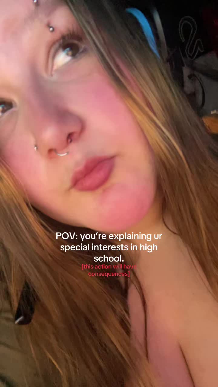 @yourlocalweird_madie01