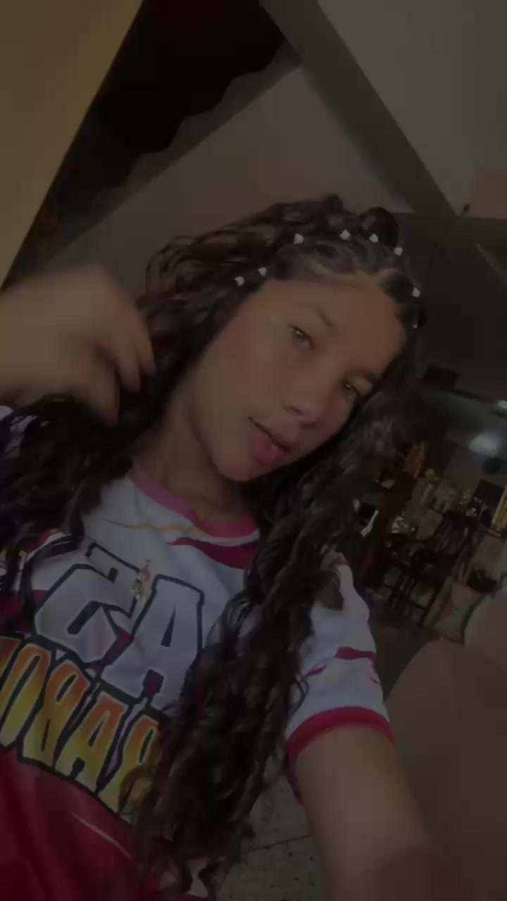 @•