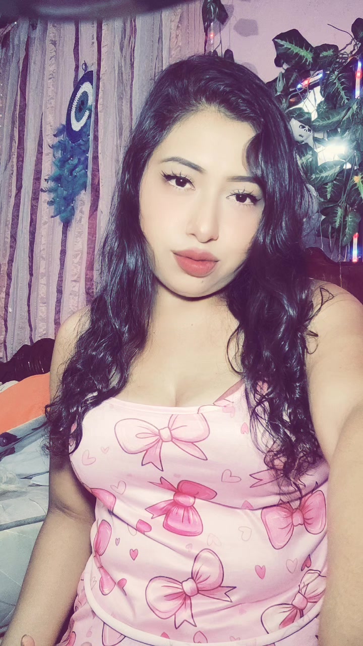 @𝓩𝓾𝓻𝔂 🍓✨