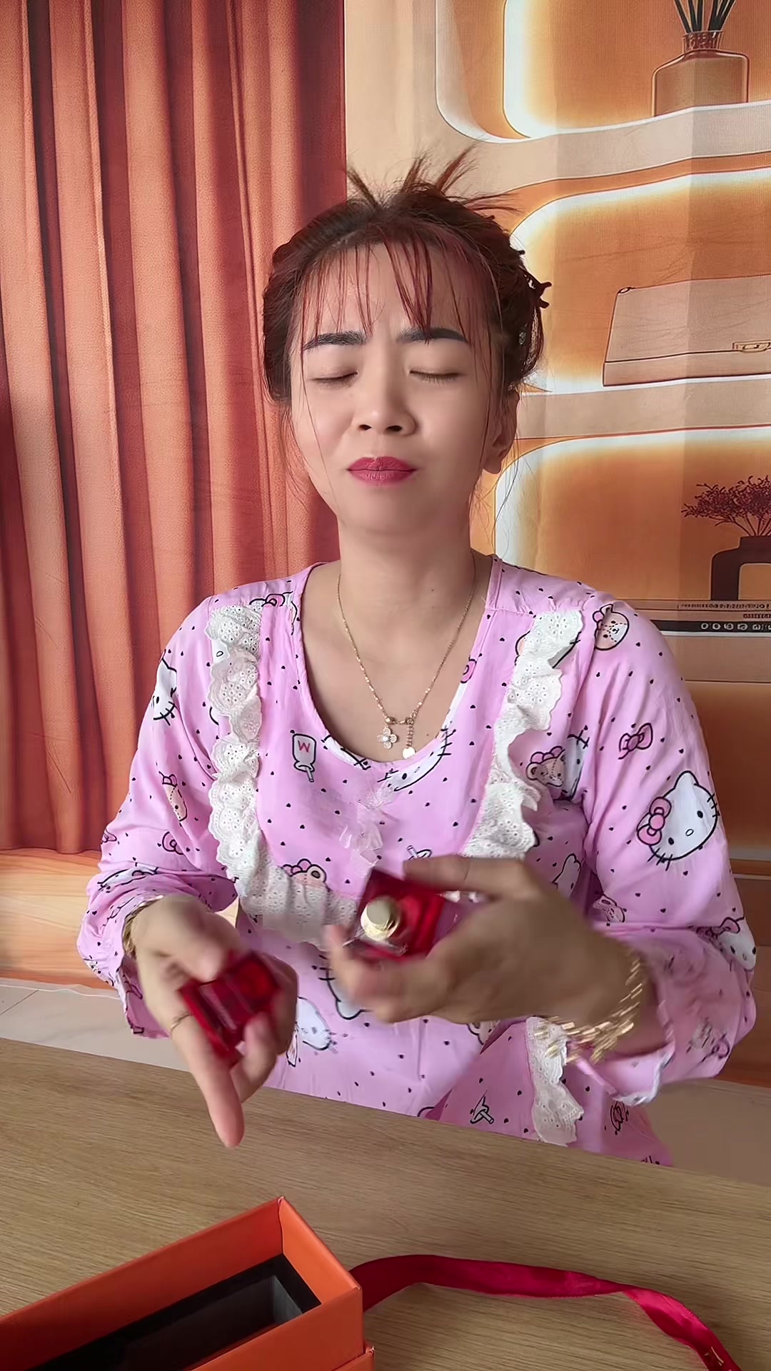@Em Cẩm N&egrave;