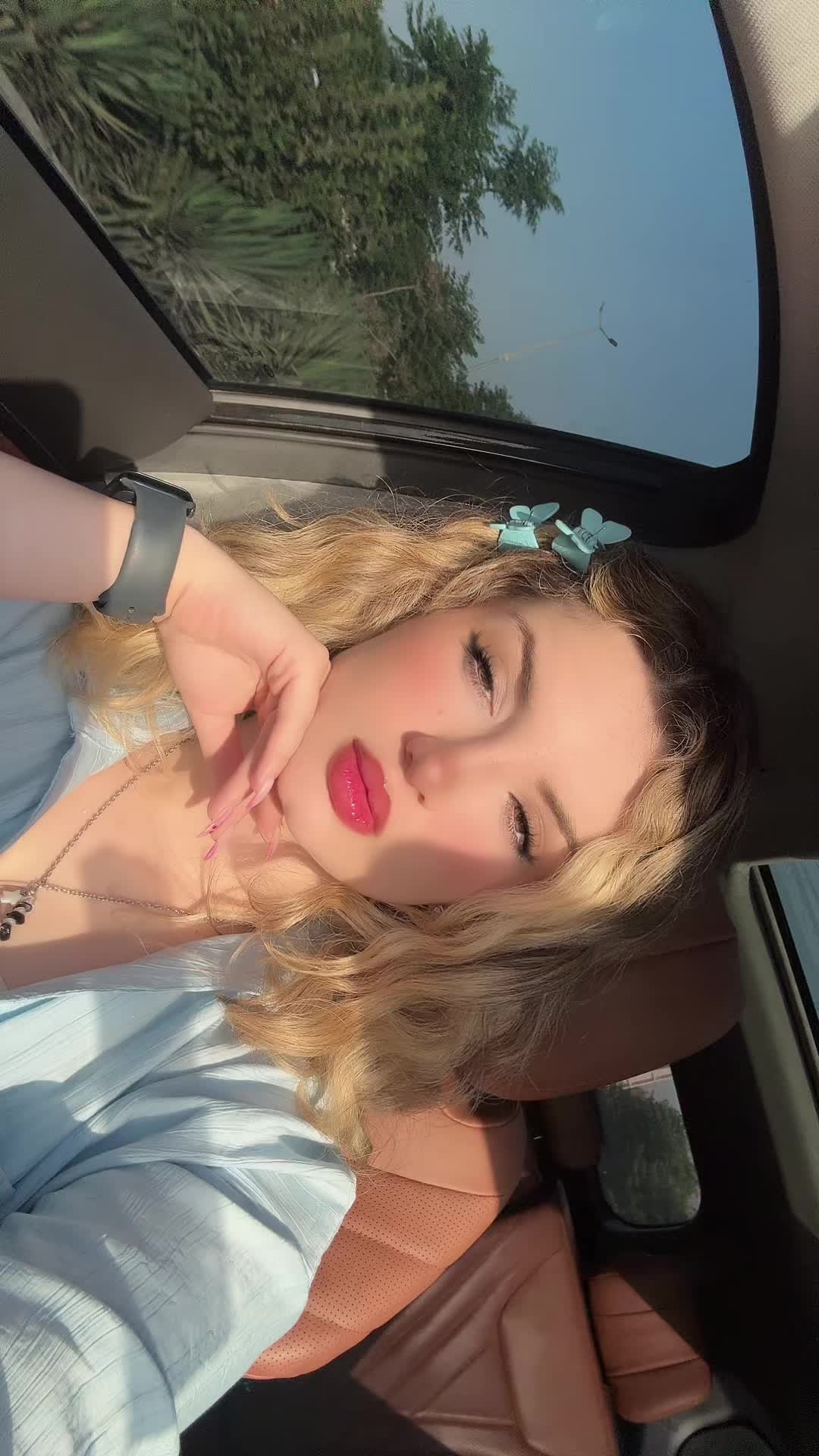 @Anahitaque