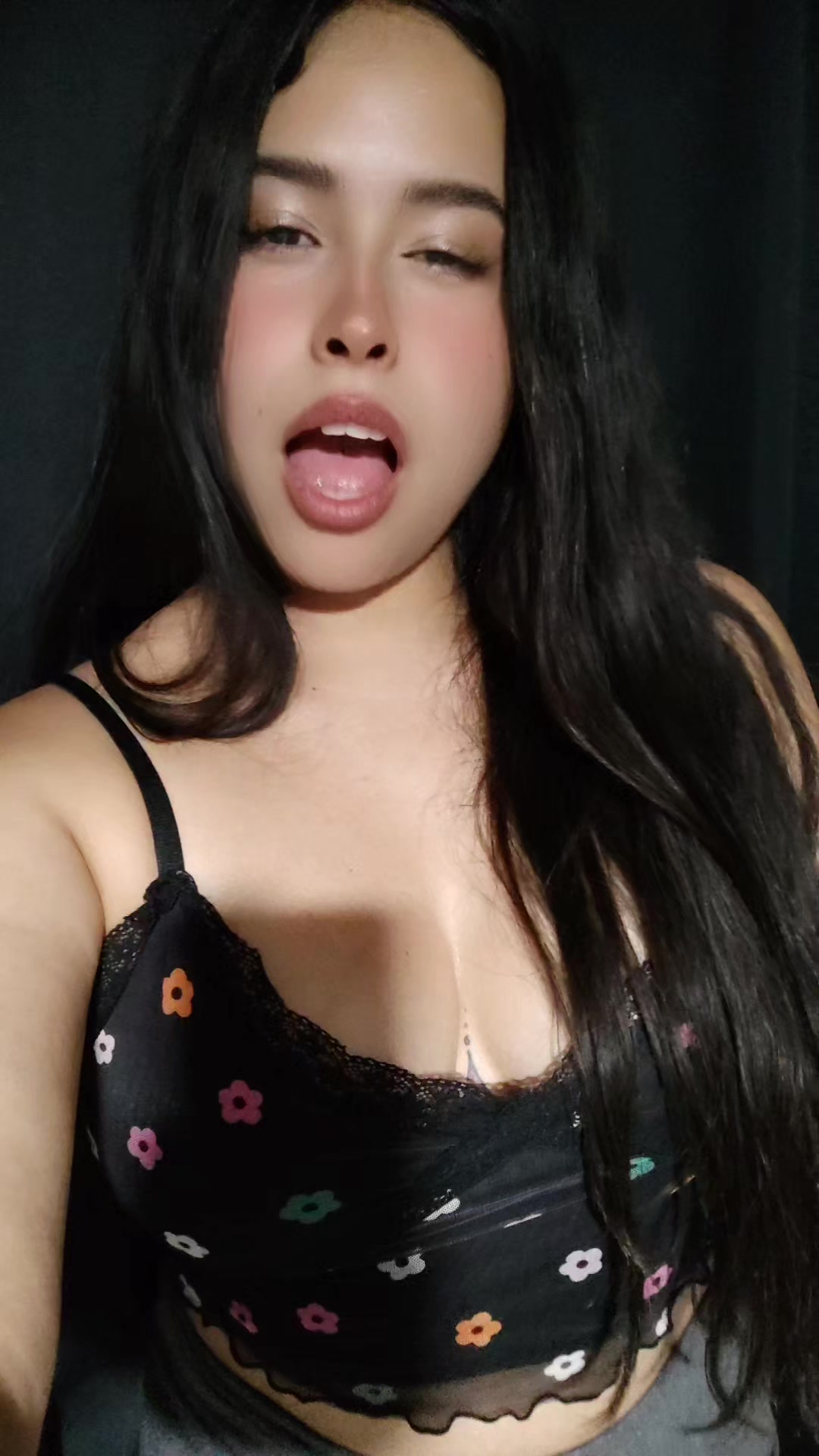 @LauraGarciia