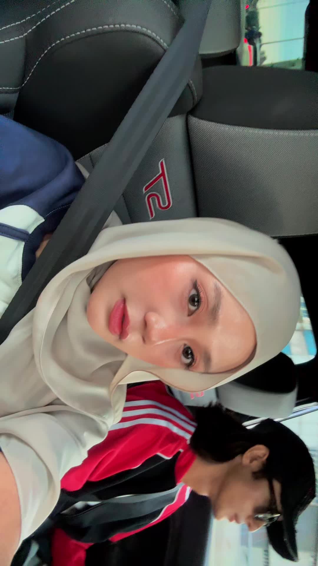 @áds