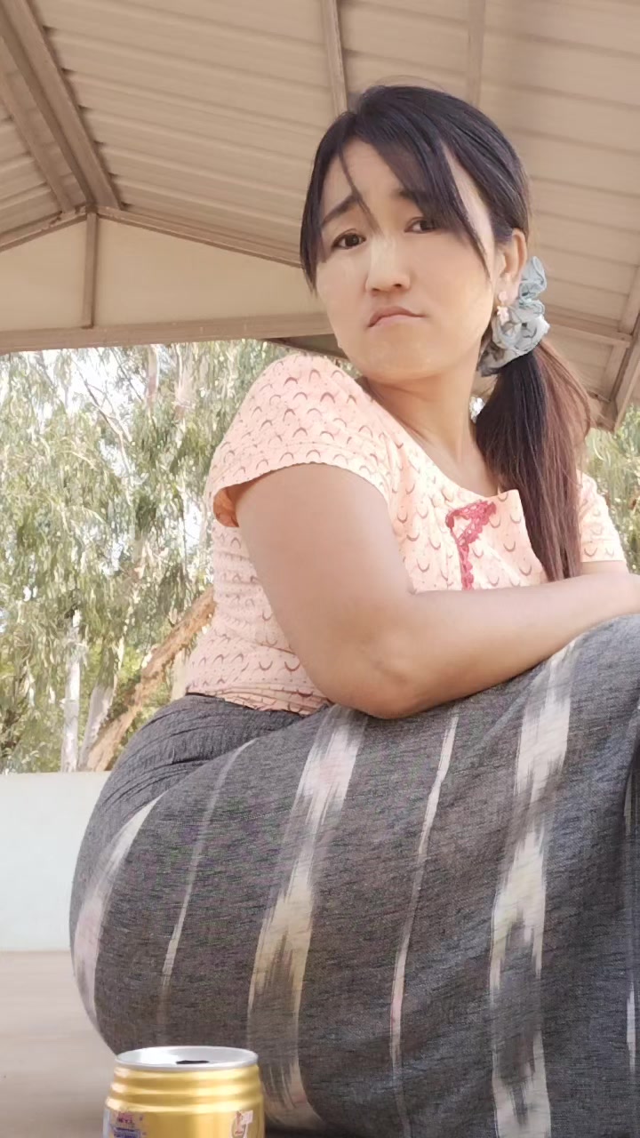 @Ma Ni Ni Win