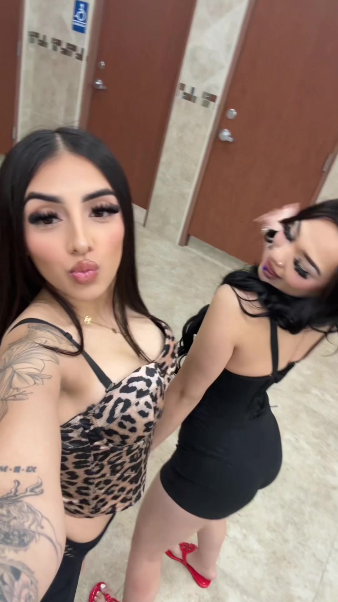 @adriannaherreraa