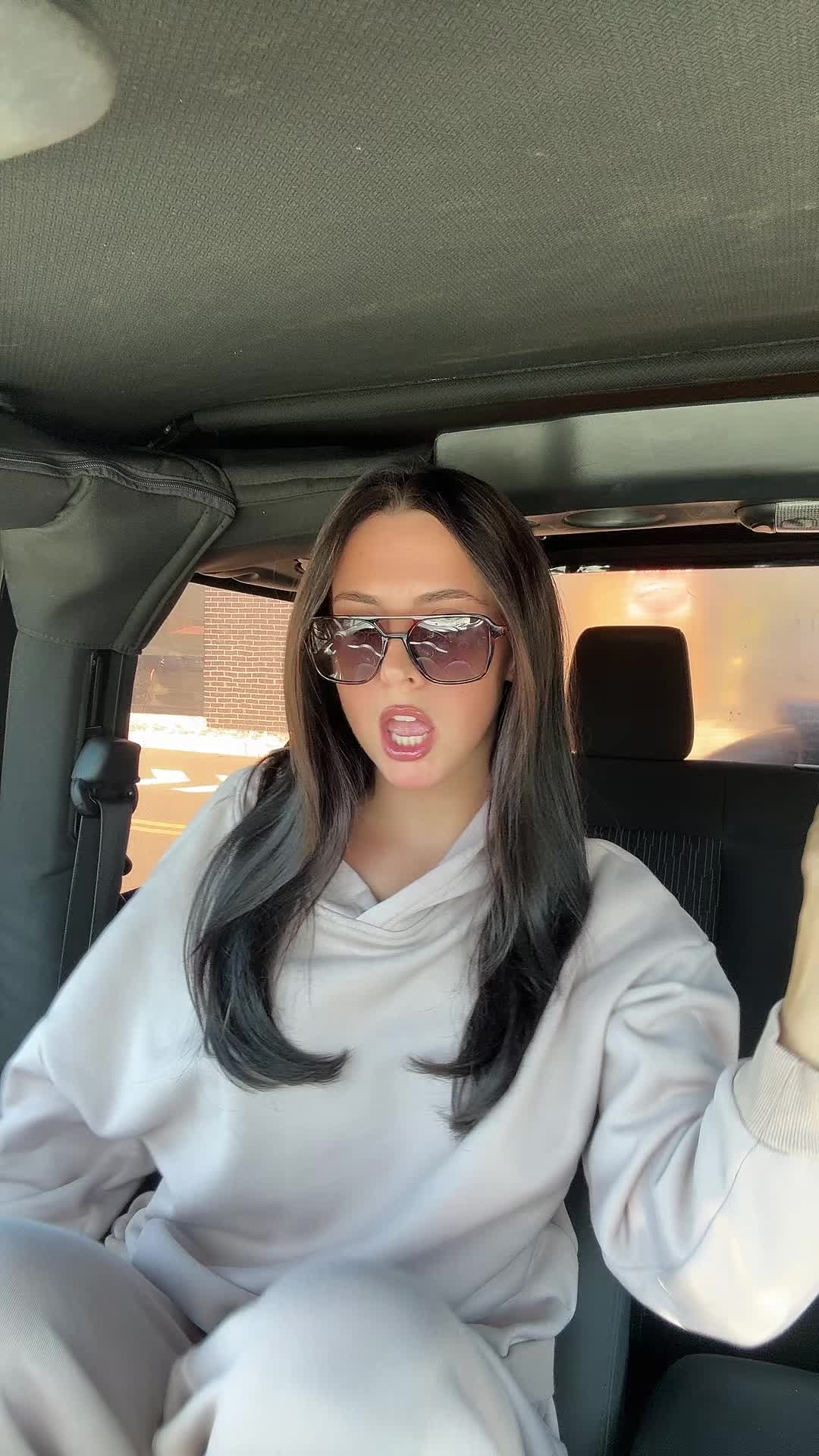 @M.yvonne4