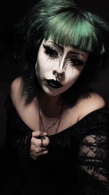 @odddollskin