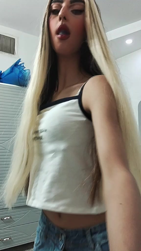 @niyoshafadavi