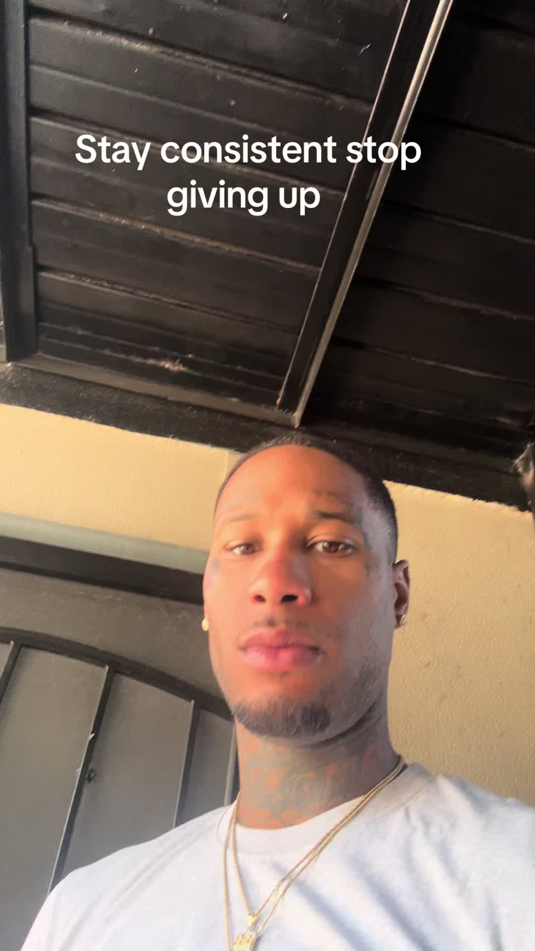 @theejamesneil