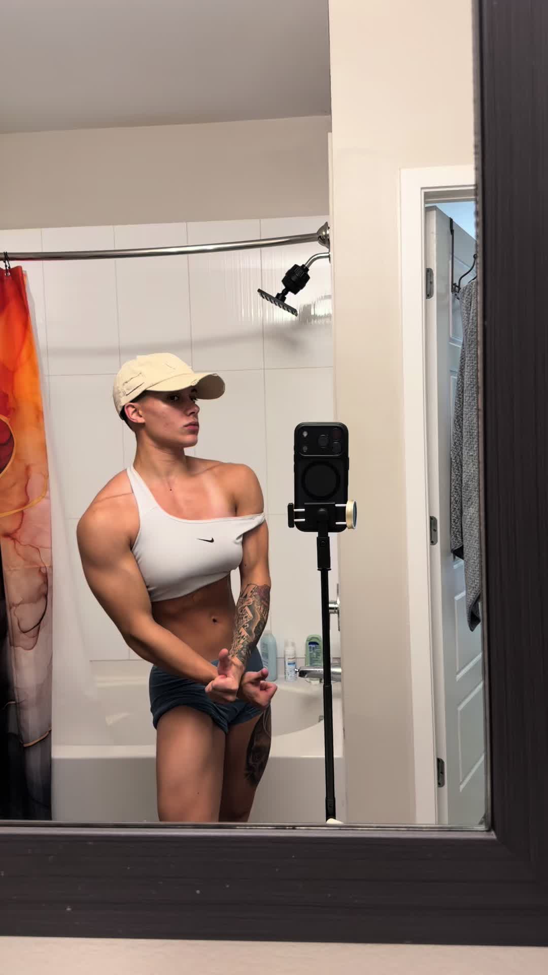 @lynleylifts