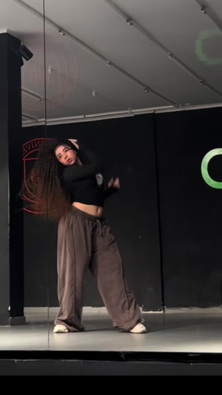 @Valentina