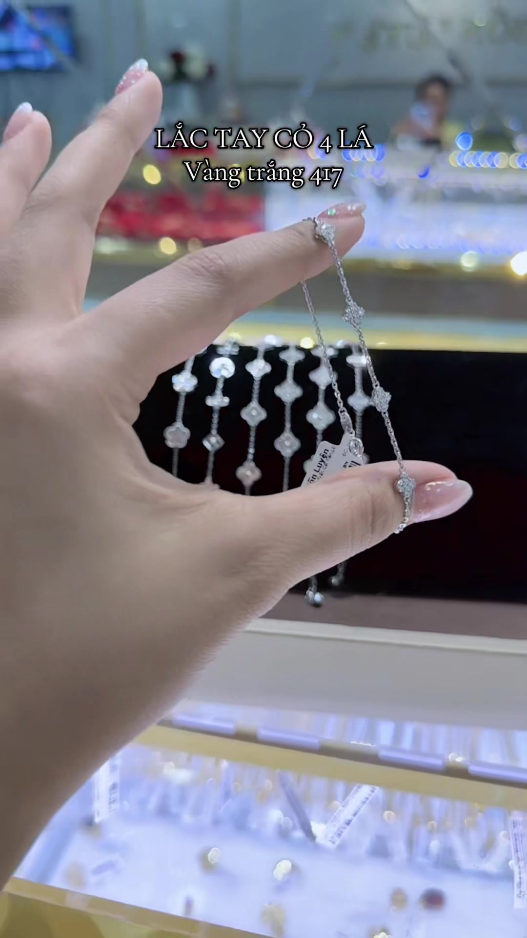@Bốn Luyện Jewelry
