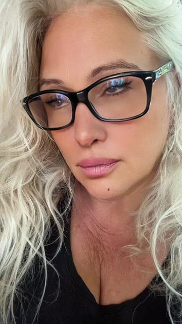 @Canuck 🇨🇦 Cindy ❌