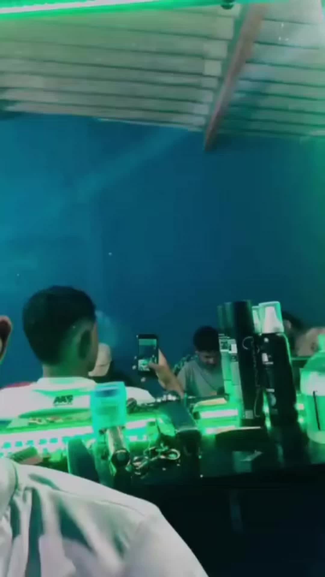 @⚡