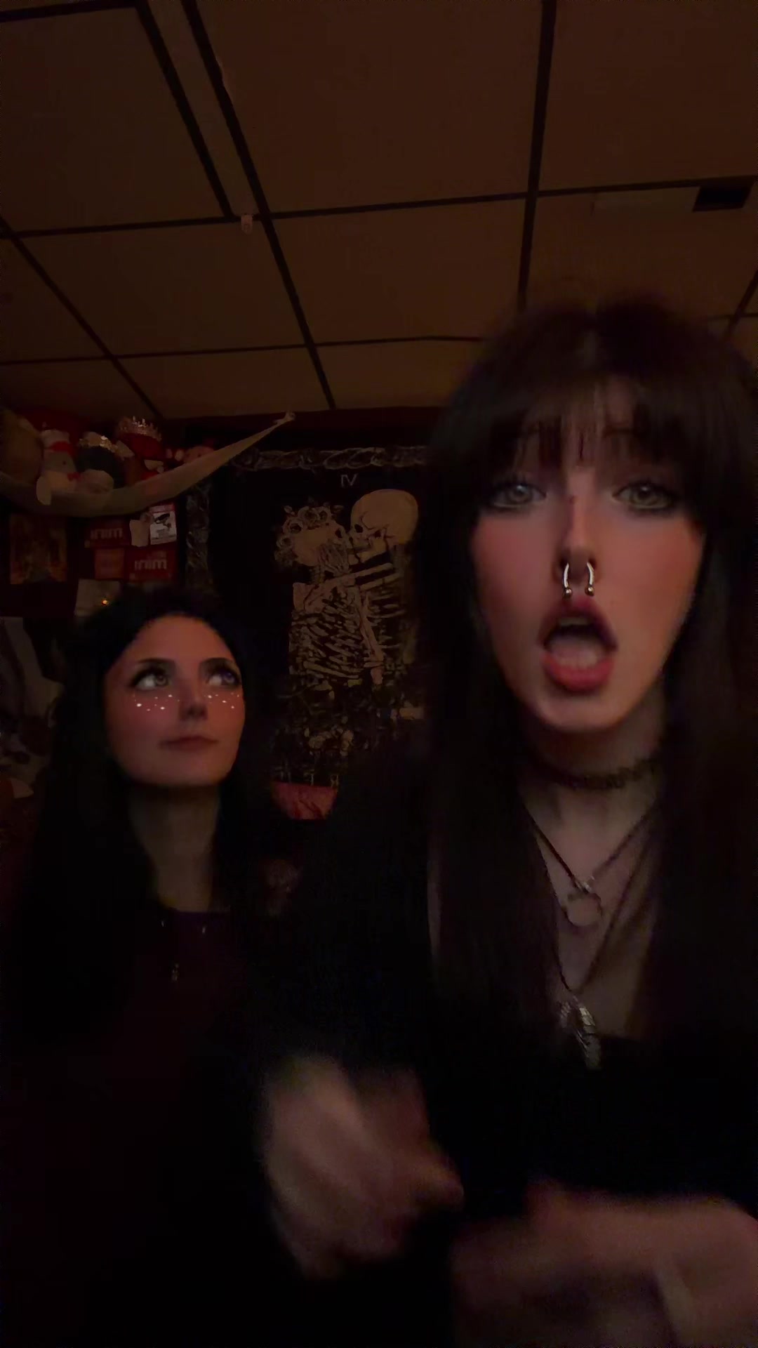 @leftcheekqueef