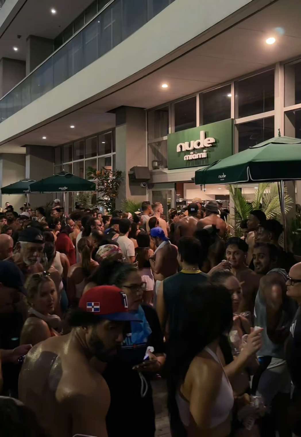 @Nude Miami