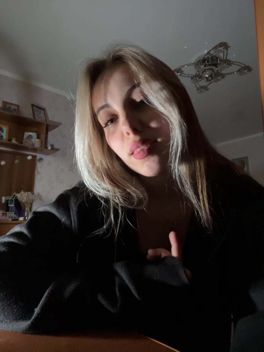 @kat.te.ri.naa