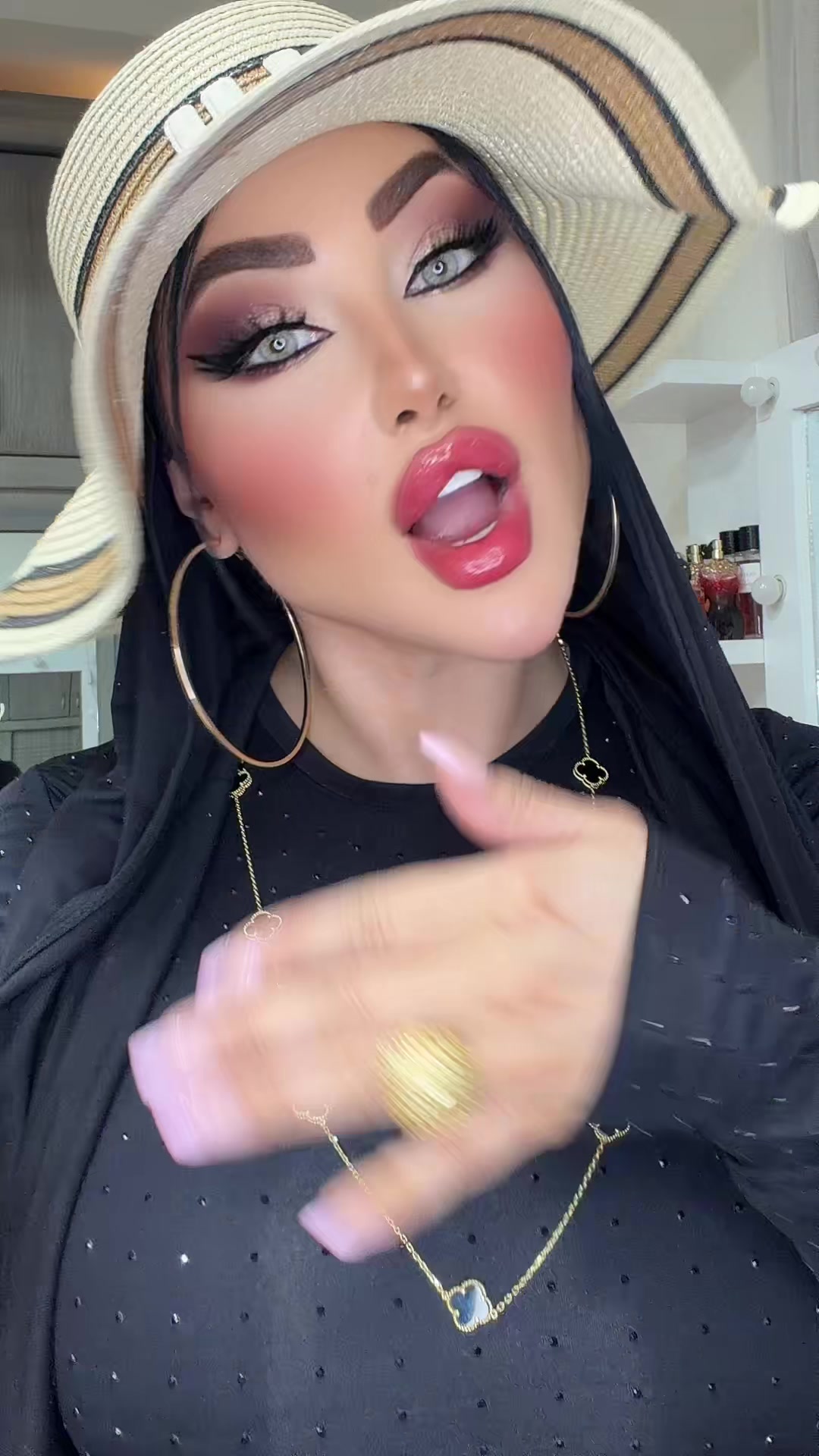 @🧿الملكة نادية🧿