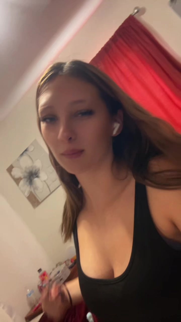 @Ella