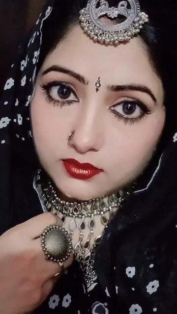 @𝘽𝙝𝙤𝙢𝙞𝙠𝙖 𝙏𝙞𝙬𝙖𝙧𝙞