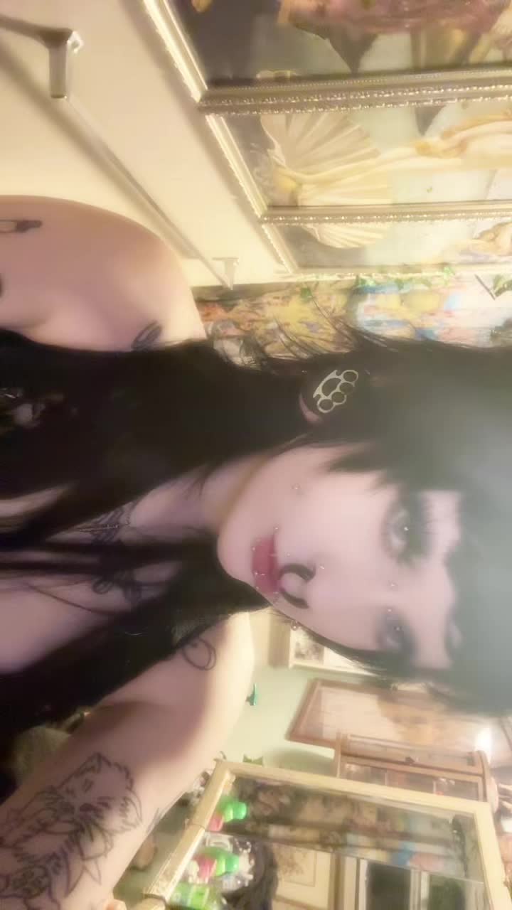 @audreysaysmeow
