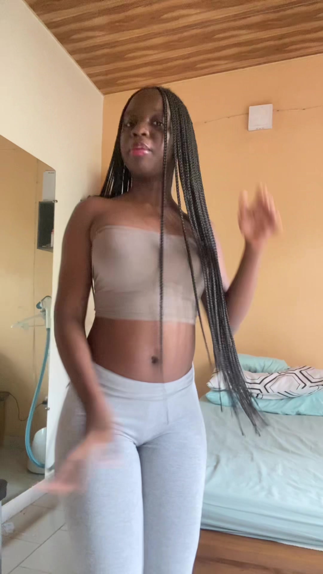 @Lhynn