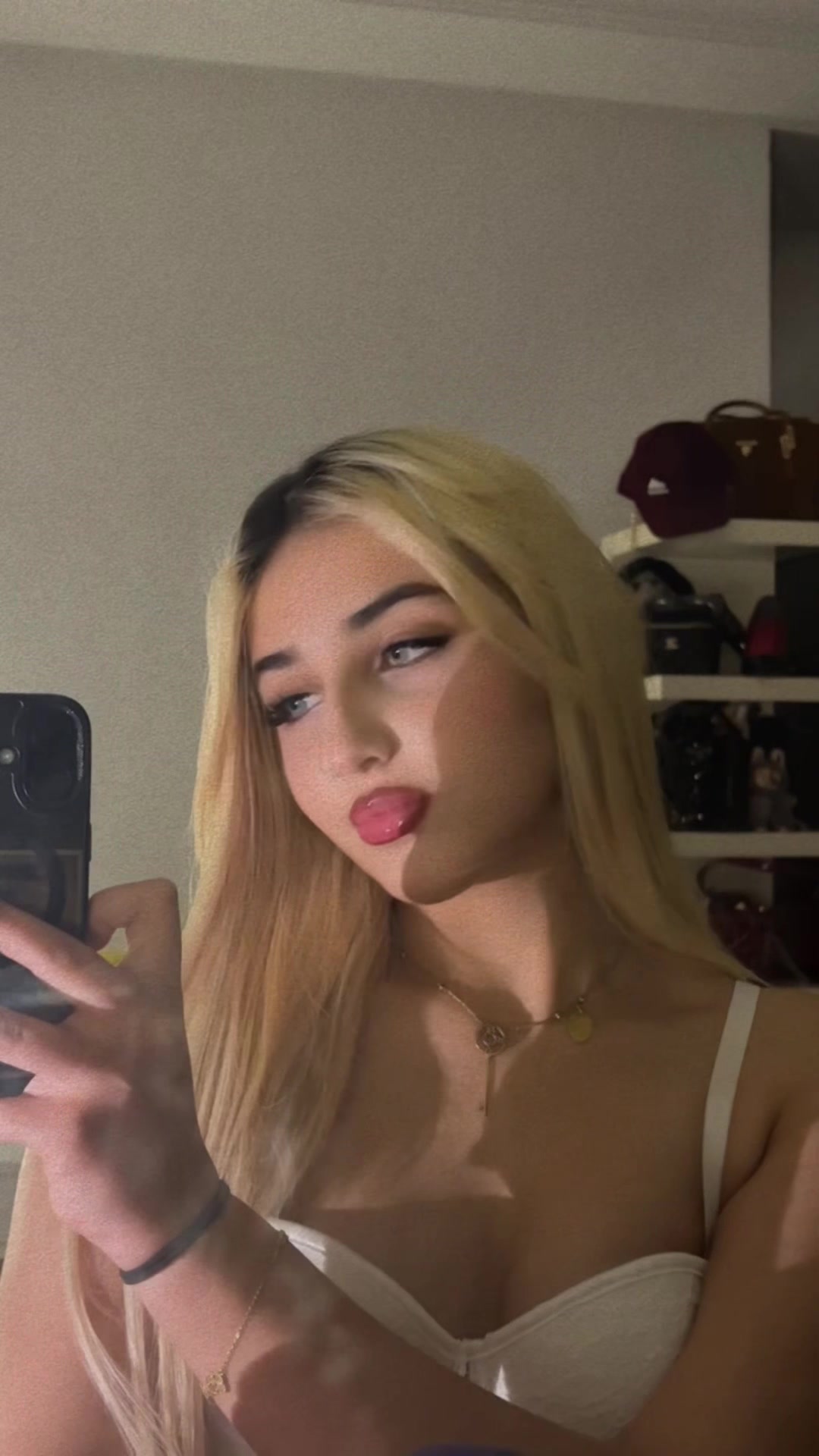 @QUEEN LINAA