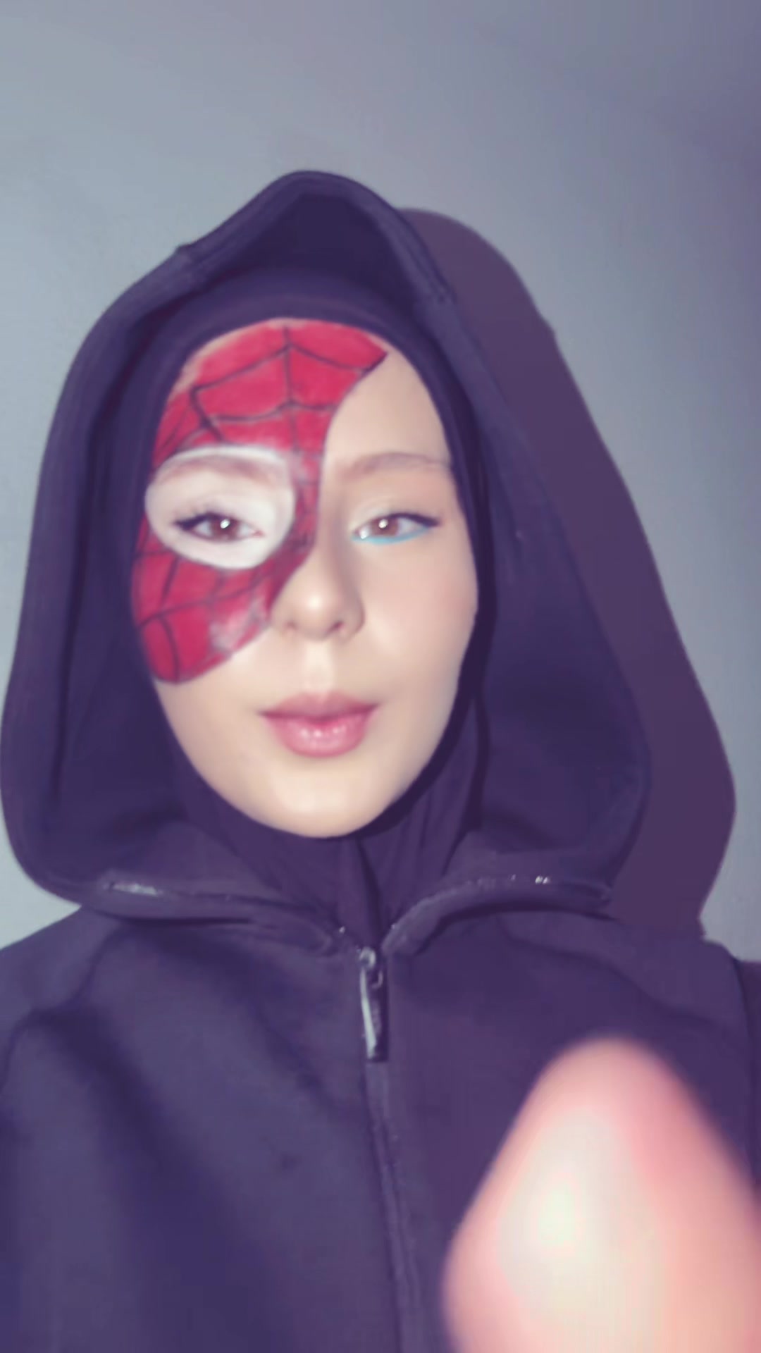 @🧕🏻