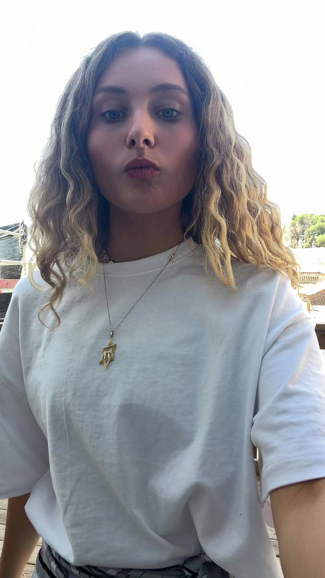 @lonznlattes