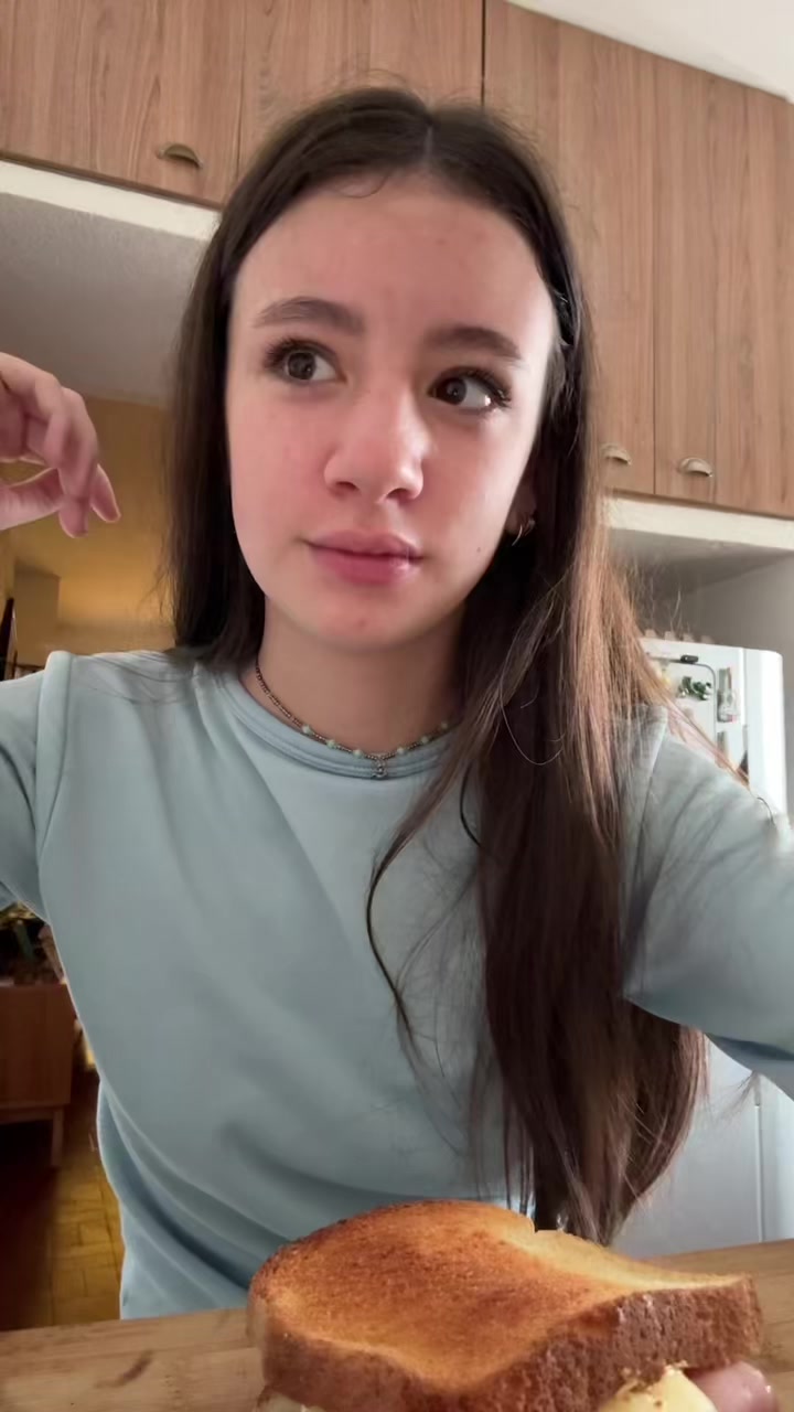 @loli;)🪽