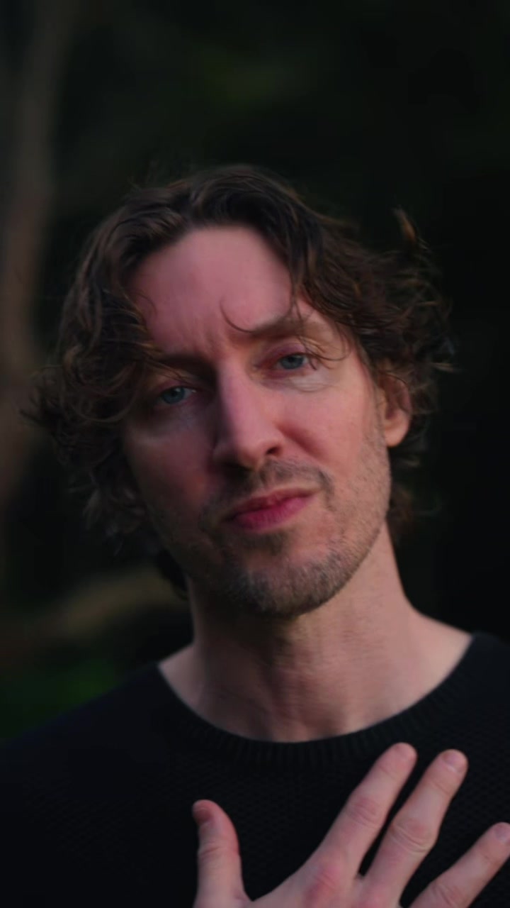 @Dean Lewis