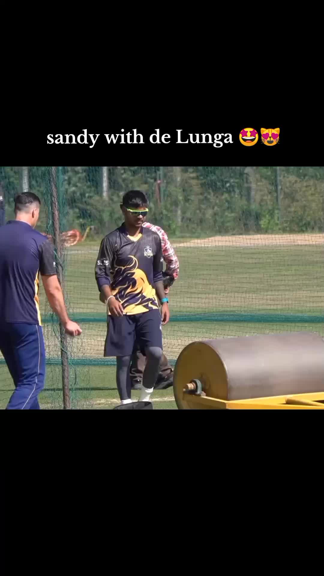 @MR Sandyyyy 💫