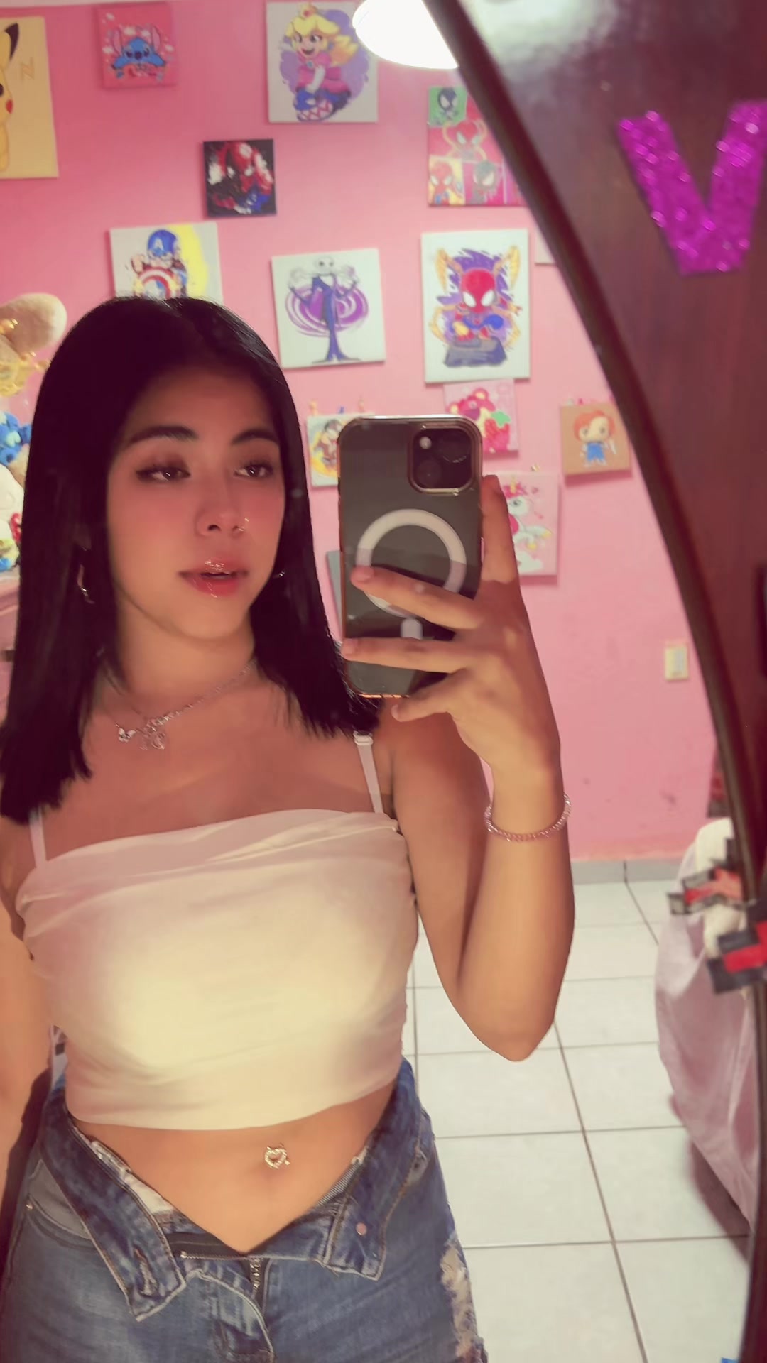 @👧🏽🫧✨