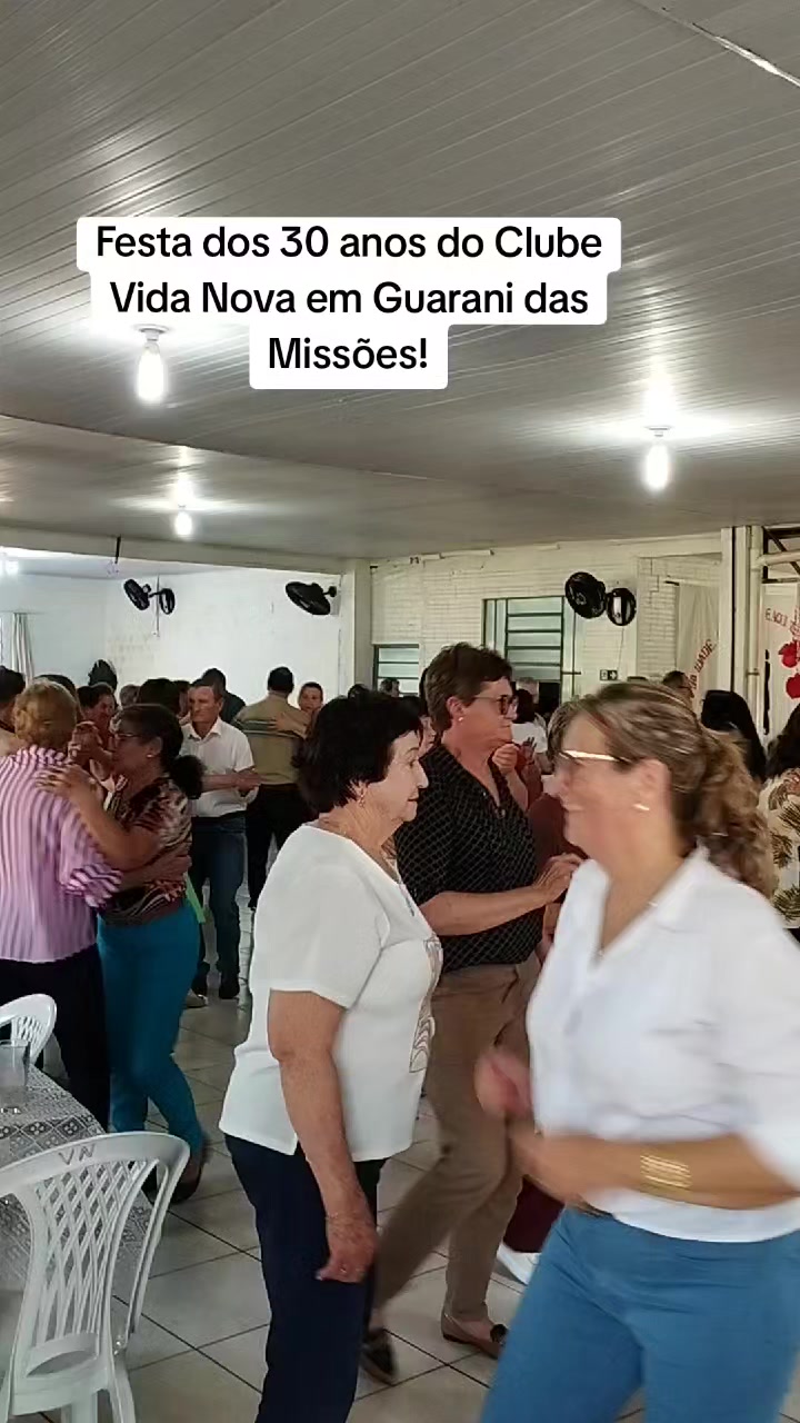 @Três Hermanos