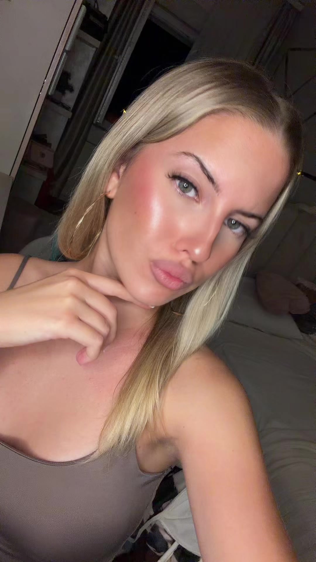 @888