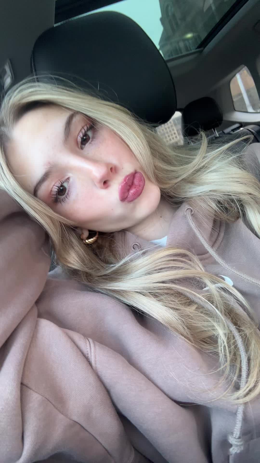 @Tay