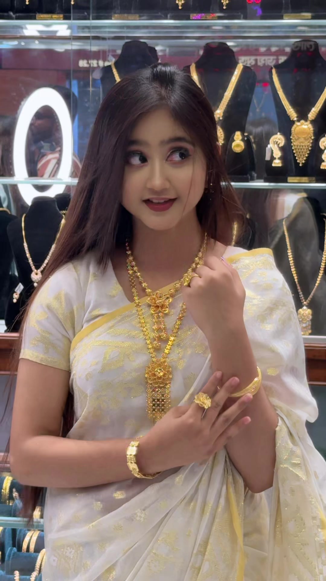 @Adhora Aroshi Athoy