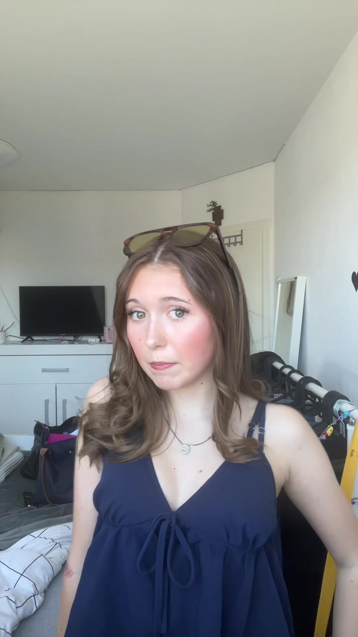 @𝐜𝐚𝐫𝐥𝐚