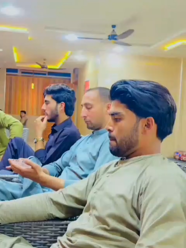 @Gul_Muqadam