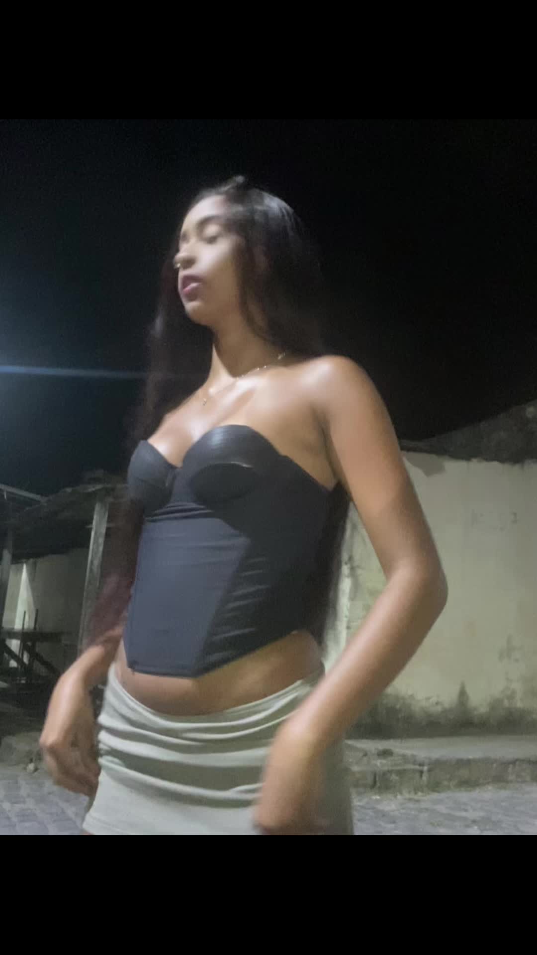 @helozinhaa