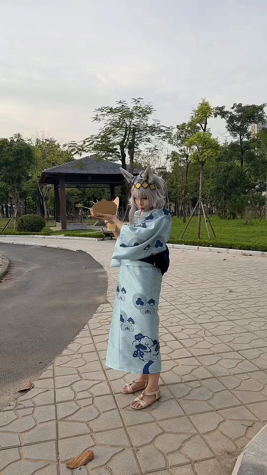 @Hiin&bull;Hie