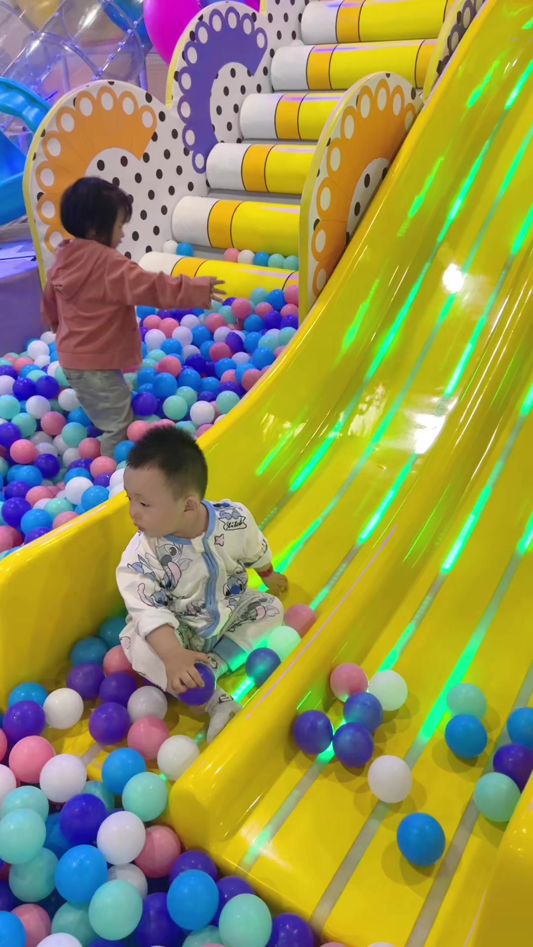 @𝓙𝓾𝓵𝓲𝓪𝓷&rsquo;𝓼 𝓦𝓸𝓻𝓵𝓭 🎈