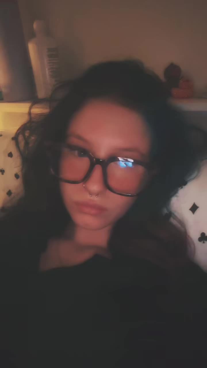 @…
