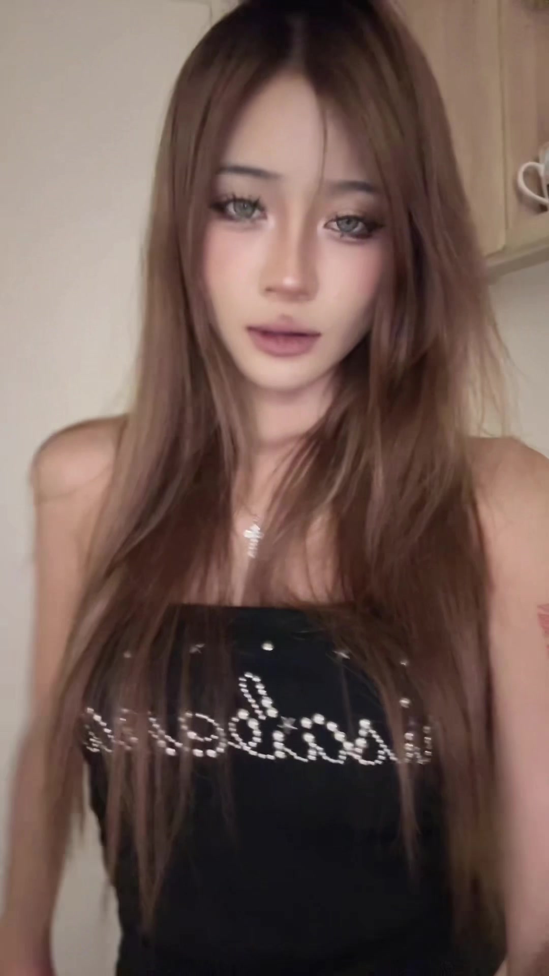 @𝐣