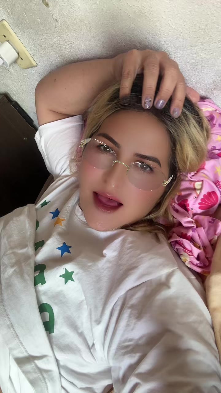 @Lenne Barros oficial
