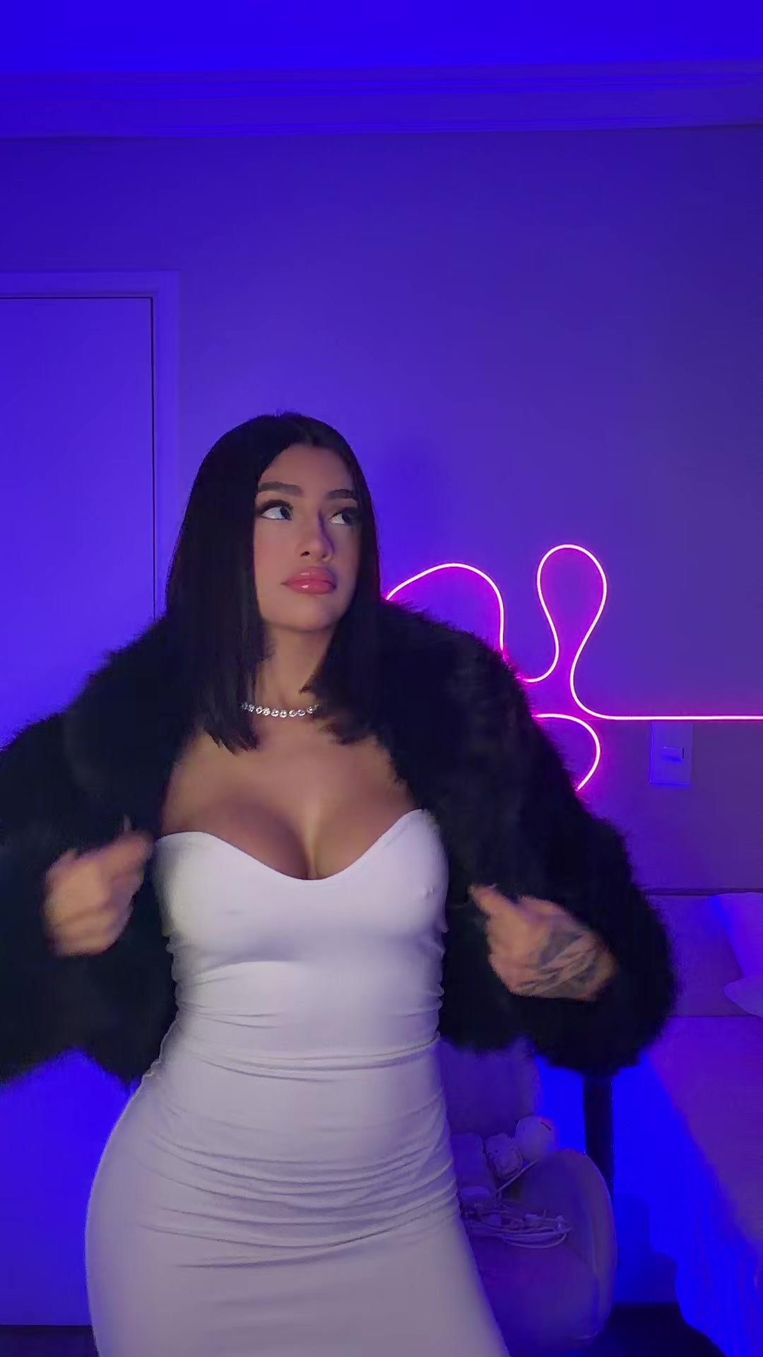 @Thaina Rocha 🐺