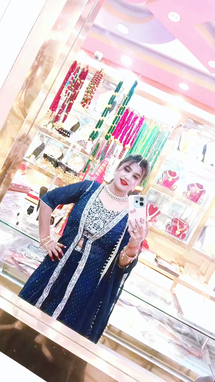@Mrs...swarnakar Girl💫💫💐💐🪻