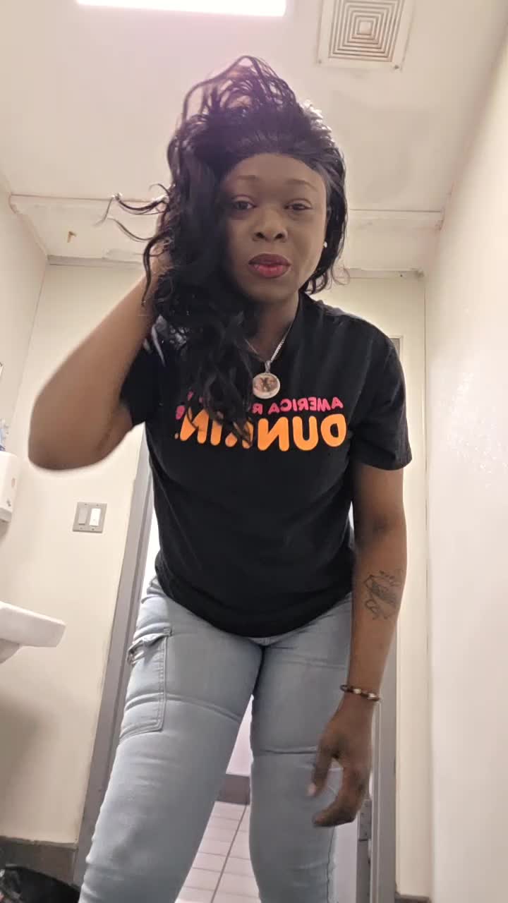@Tina_wit_da_ass