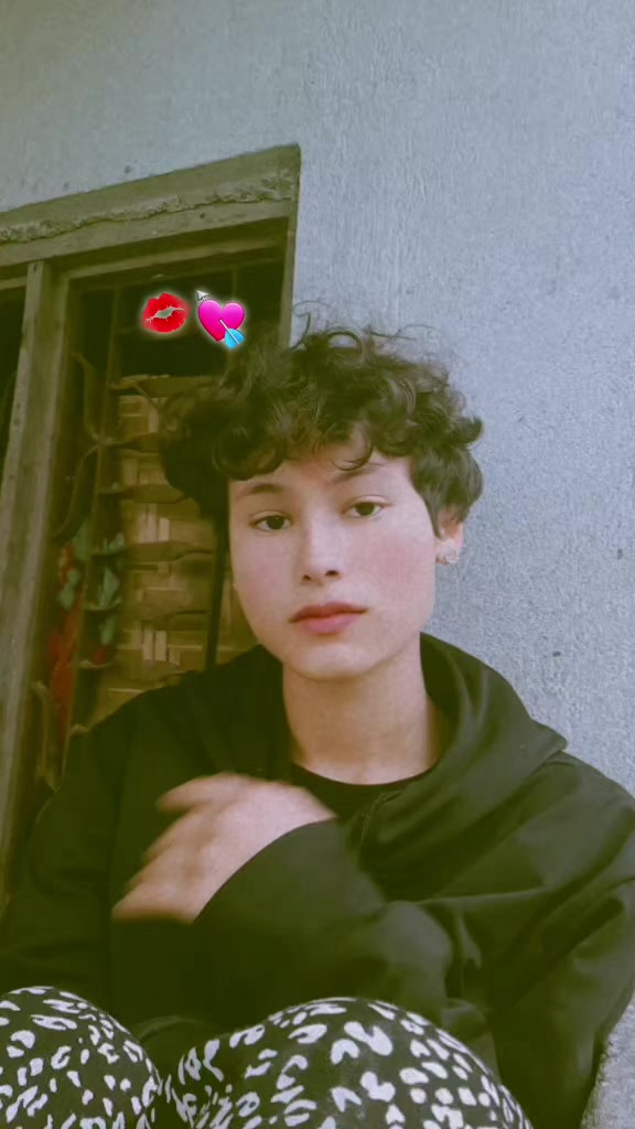 @Anu khadka 💢💫